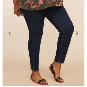 Plus size maternity jeans